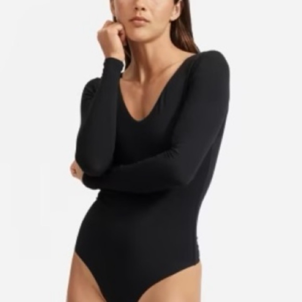 Everlane Woman's V Neck Long Sleeve Bodysuit in Black Sizes Small and Medium NEW